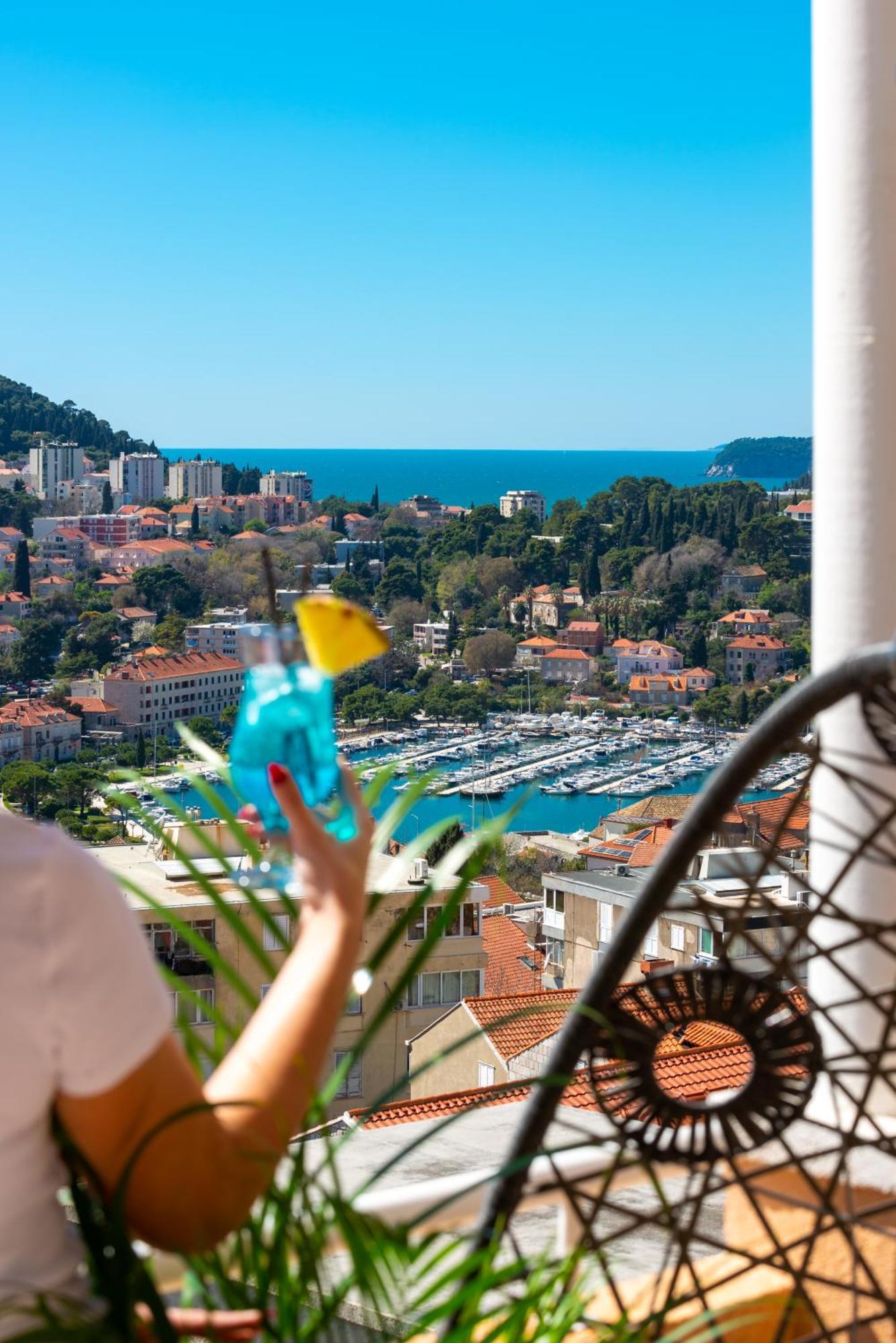 BlueSky Deluxe Apartment Free parking Dubrovnik Eksteriør bilde