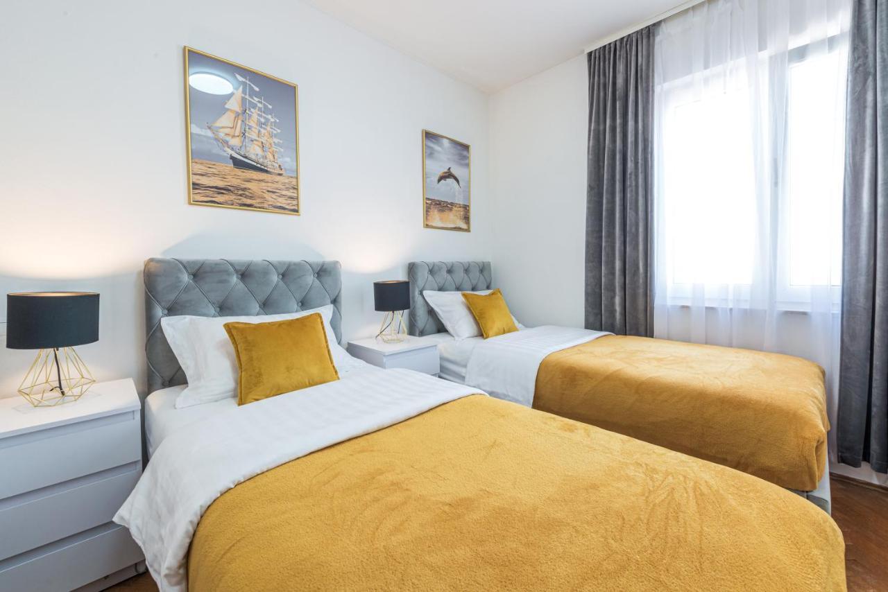 BlueSky Deluxe Apartment Free parking Dubrovnik Eksteriør bilde